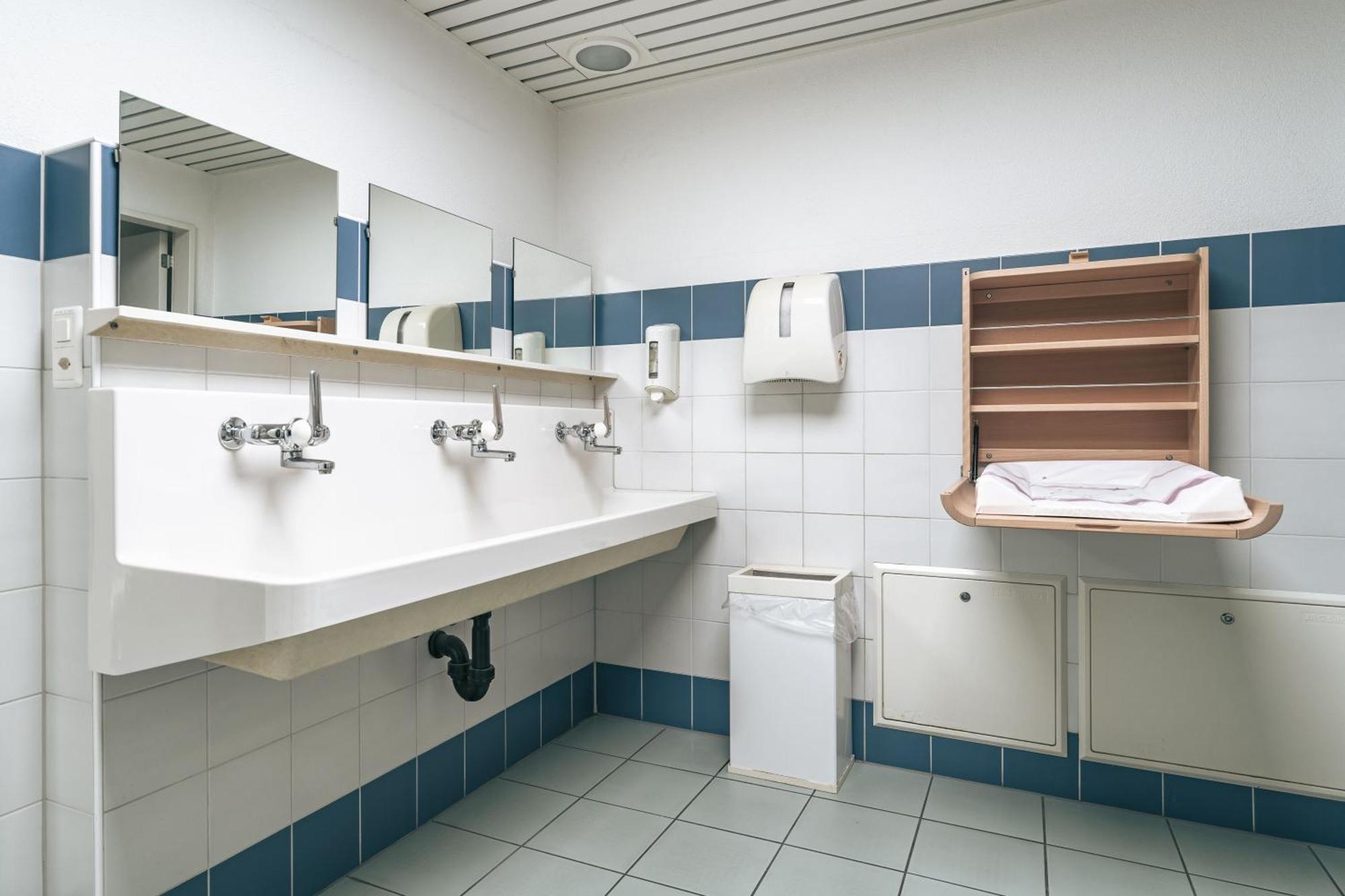 Hostel Zweibettzimmer mit Gemeinschaftsbad